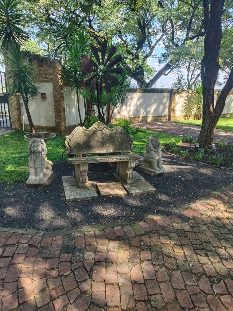 Commercial Property for Sale in Hartbeesfontein North West